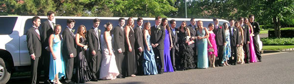 Handy Guide To The School Prom In The UK | Born Gifted