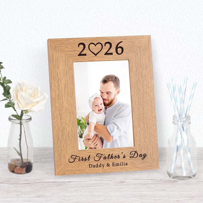 Bespoke First Father's Day year Wooden 6x4 Inch Photo Frame