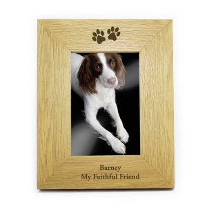 Personalised Oak Finish 6x4 Inch Paw Prints Pet Photo Frame
